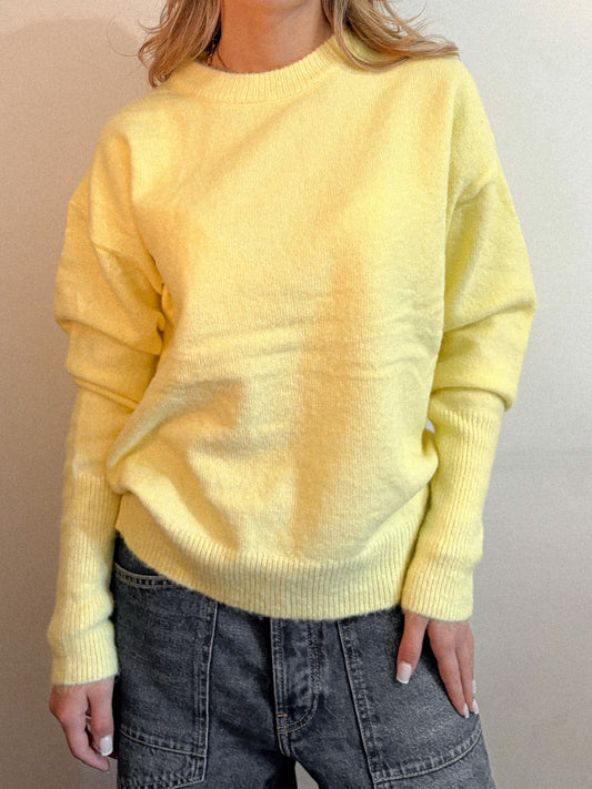 PULL EN MAILLE - JAUNE